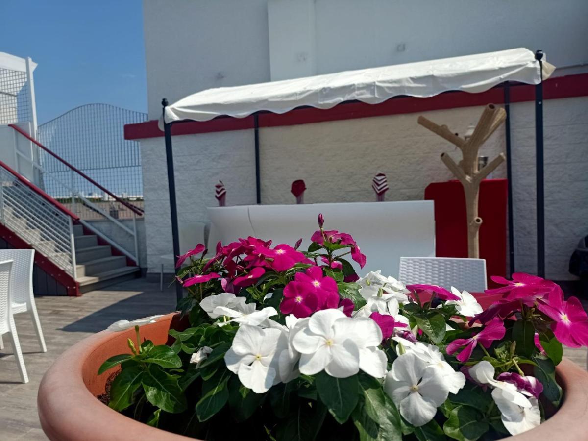 ליגננו סביאדורו Hotel Vienna מראה חיצוני תמונה