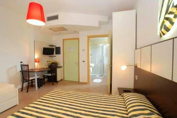 ליגננו סביאדורו Hotel Vienna מראה חיצוני תמונה