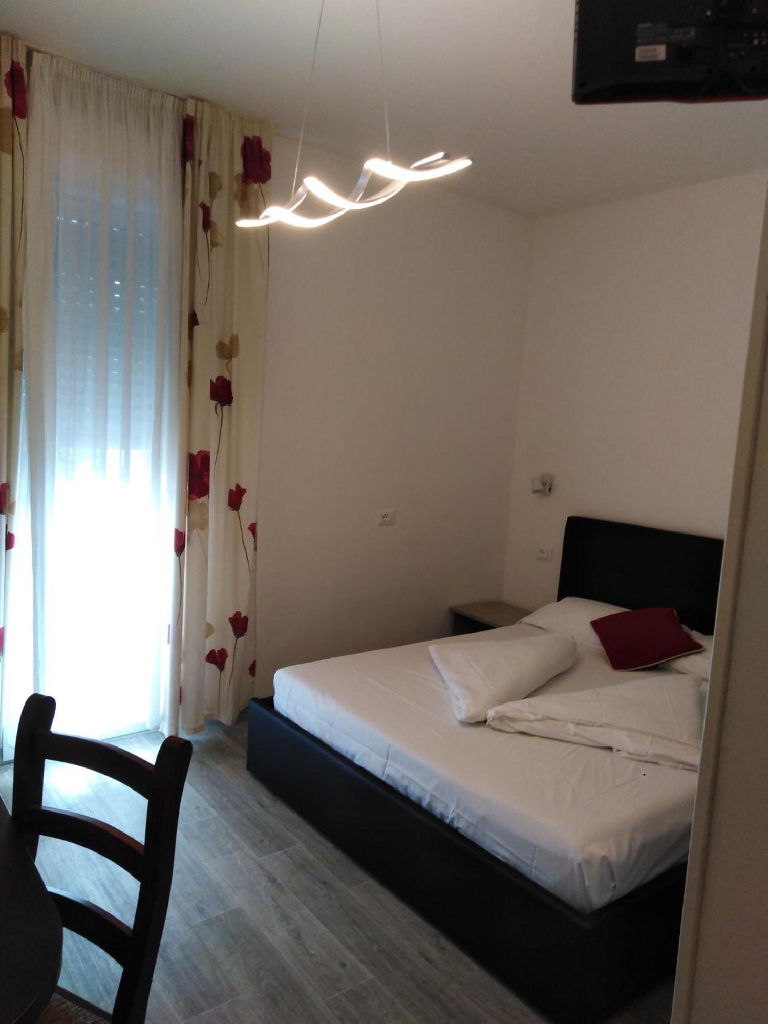 ליגננו סביאדורו Hotel Vienna מראה חיצוני תמונה