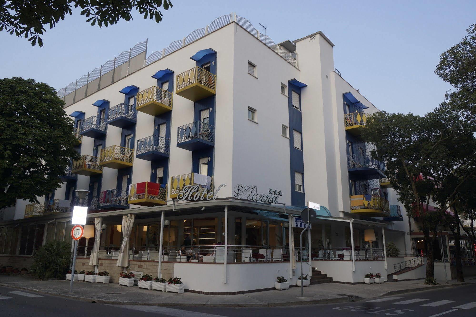 ליגננו סביאדורו Hotel Vienna מראה חיצוני תמונה