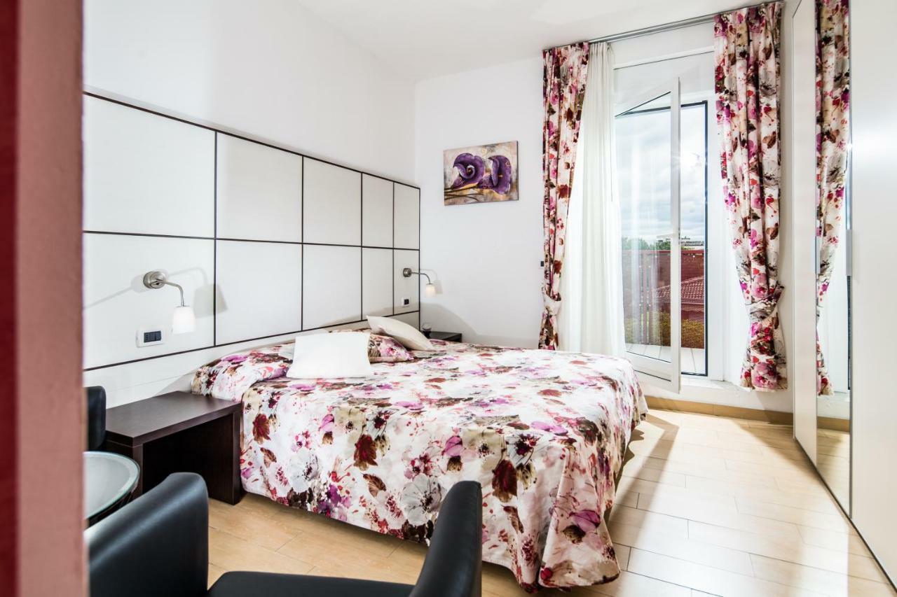 ליגננו סביאדורו Hotel Vienna מראה חיצוני תמונה